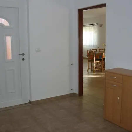 In Pula- Kroatien Mit Hohen Gaestebewertungen By Interhome