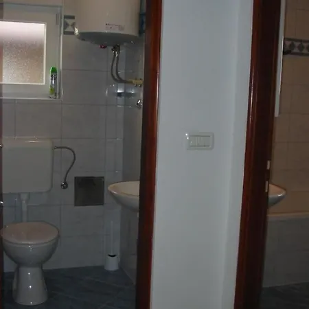 Appartement In Pula- Kroatien Mit Hohen Gaestebewertungen By Interhome Pula