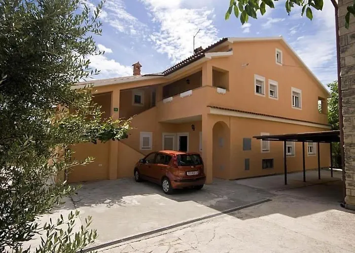 In Pula- Kroatien Mit Hohen Gaestebewertungen By Interhome * Пула