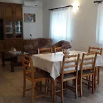 In Pula- Kroatien Mit Hohen Gaestebewertungen By Interhome