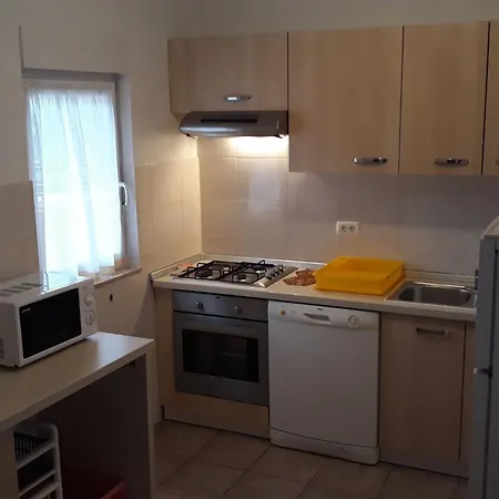 In Pula- Kroatien Mit Hohen Gaestebewertungen By Interhome *