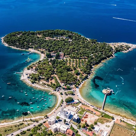 In Pula- Kroatien Mit Hohen Gaestebewertungen By Interhome Apartment Pula