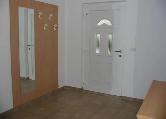 In Pula- Kroatien Mit Hohen Gaestebewertungen By Interhome Apartman Póla