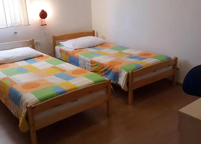 Apartman In Pula- Kroatien Mit Hohen Gaestebewertungen By Interhome *